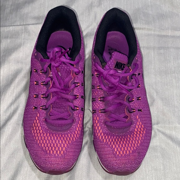 Nike Air Max Tailwind 8 Women’s Running Shoes - Picture 1 of 9